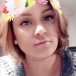 Meet your Posher, Ayla